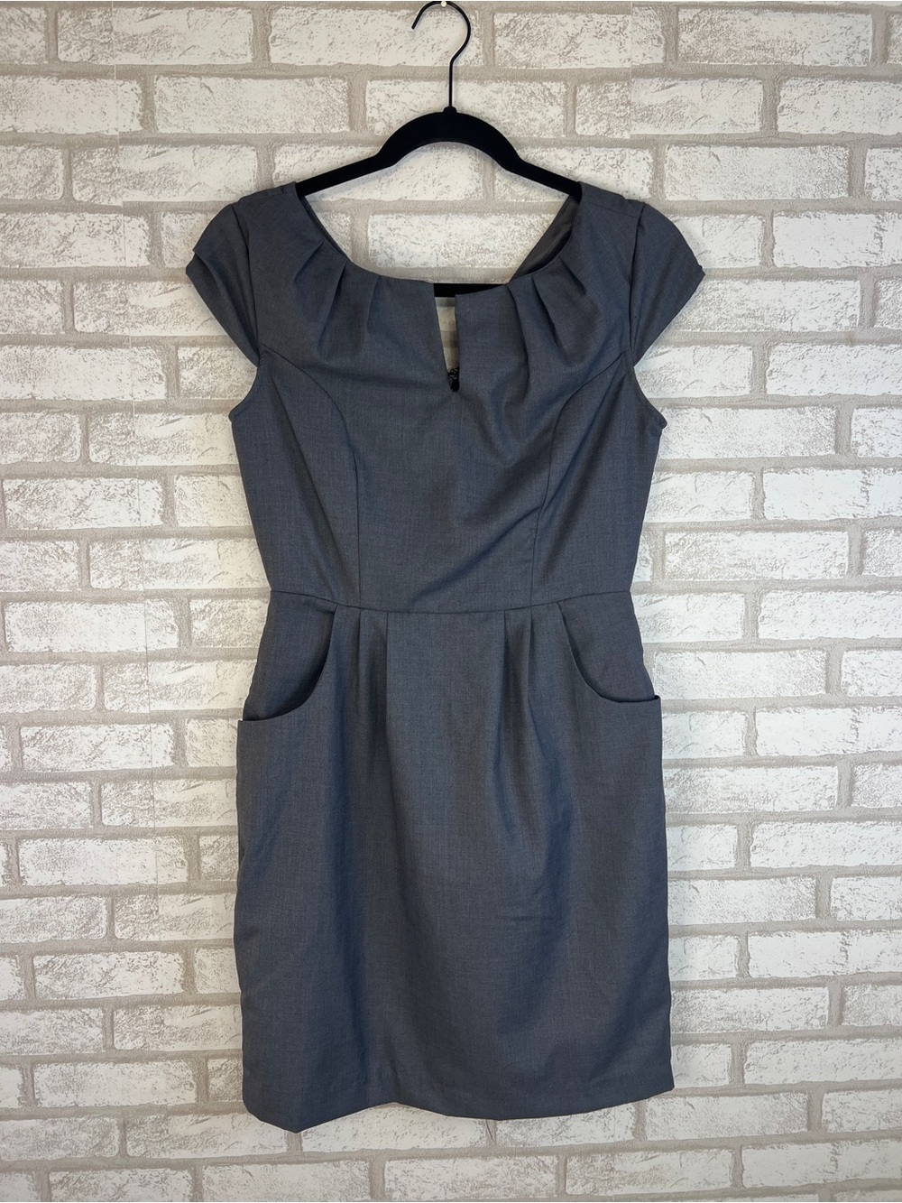 Forever 21 Gray Cap-Sleeve Sheath Midi Dress